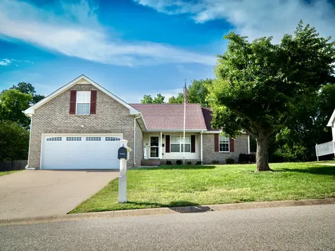 3510 Clover Hill Dr, S Clarksville TN 37043