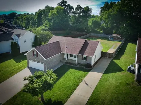 3510 Clover Hill Dr, S Clarksville TN 37043
