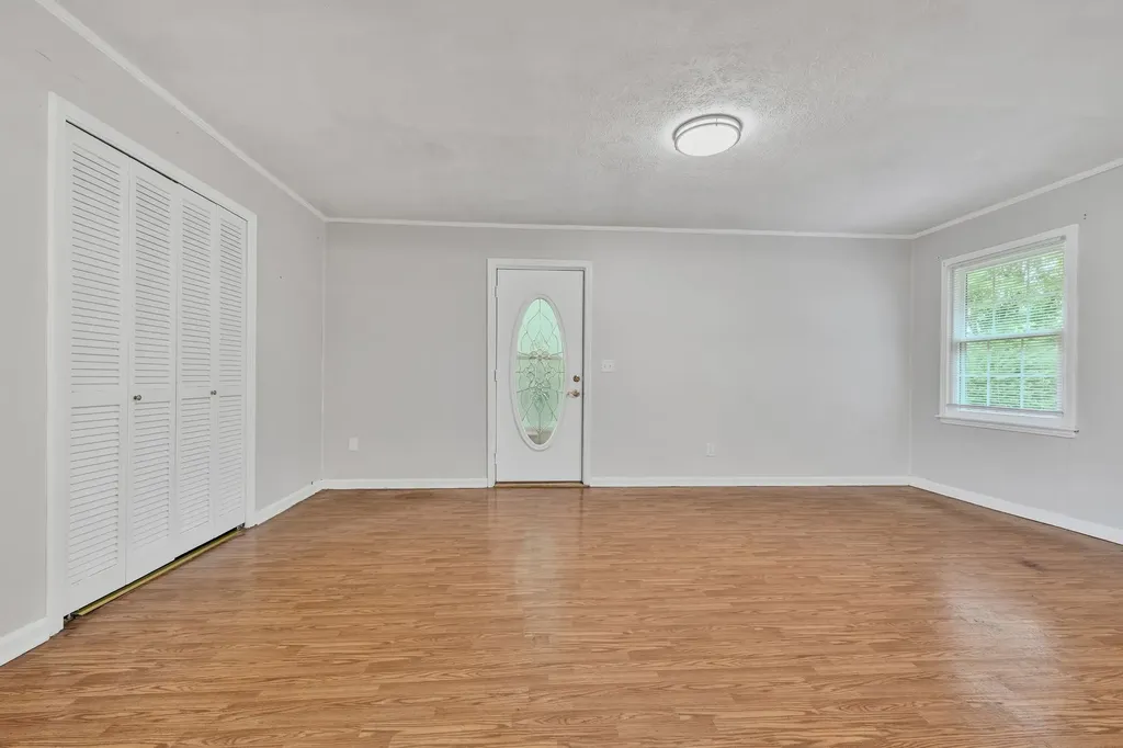 100 Kennel Road Dickson TN 37055