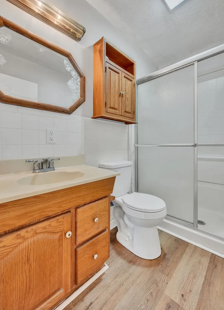 100 Kennel Road Dickson TN 37055