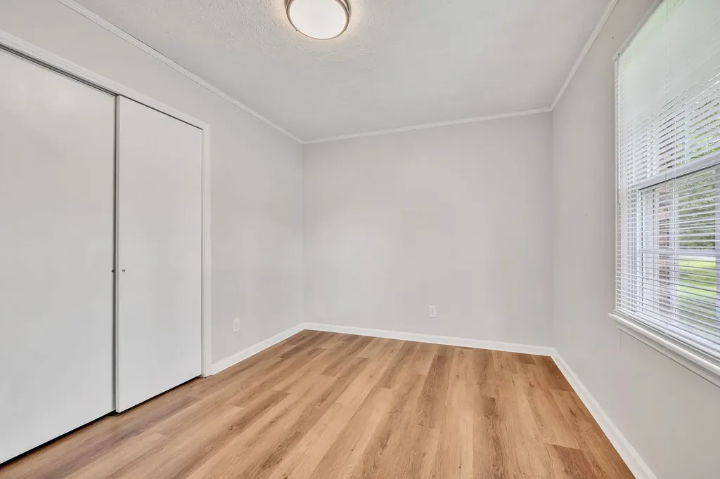 100 Kennel Road Dickson TN 37055