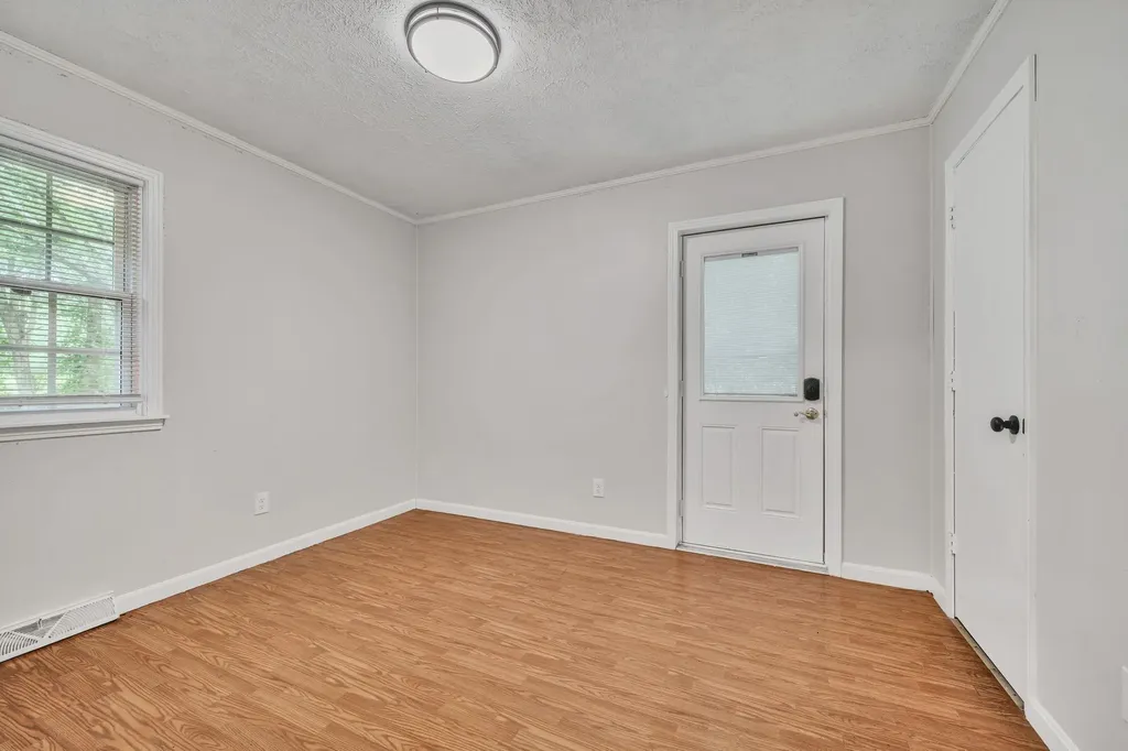 100 Kennel Road Dickson TN 37055
