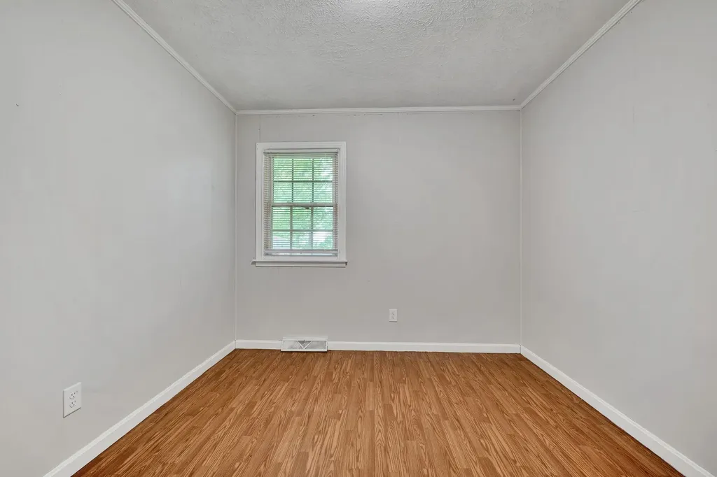 100 Kennel Road Dickson TN 37055