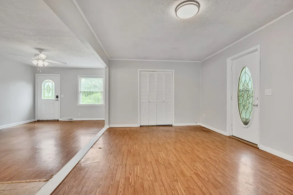 100 Kennel Road Dickson TN 37055