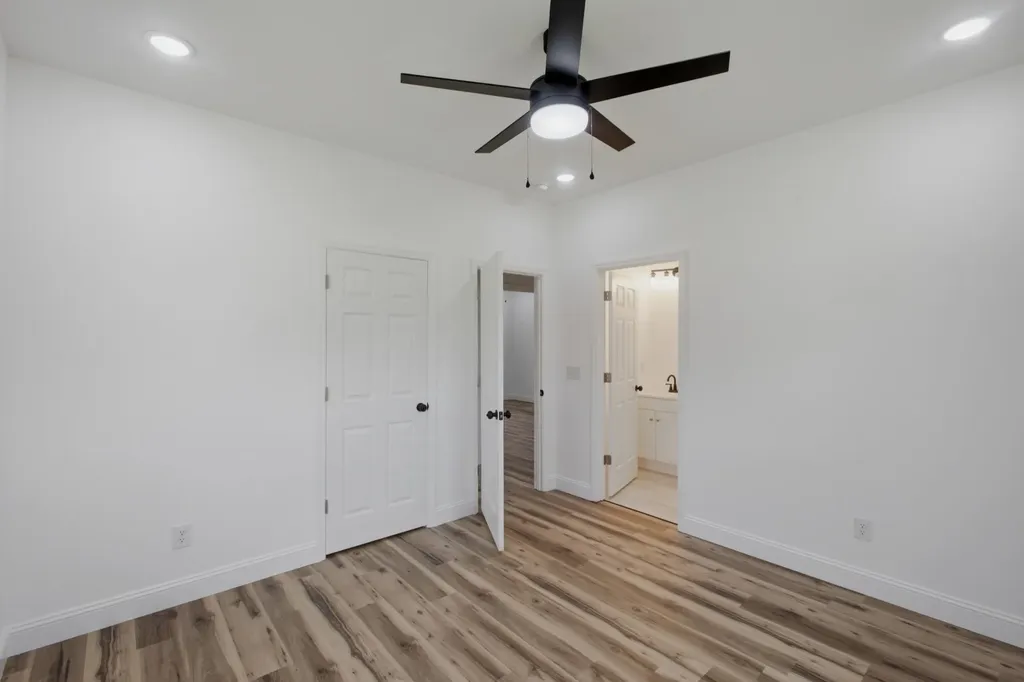 209 Armstrong Street Waverly TN 37185