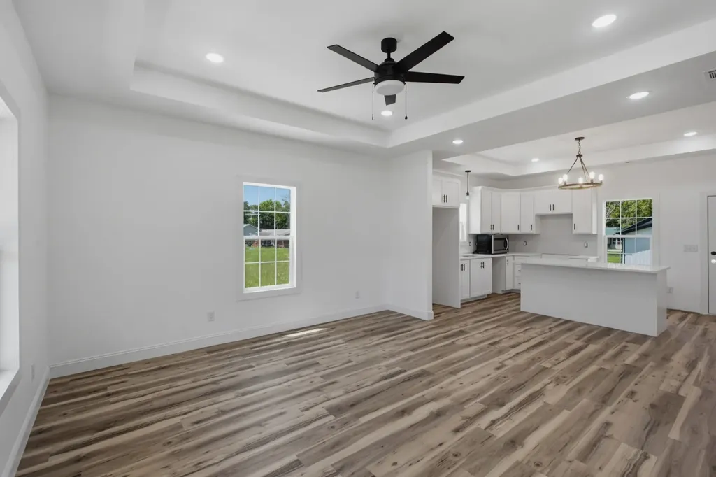 209 Armstrong Street Waverly TN 37185