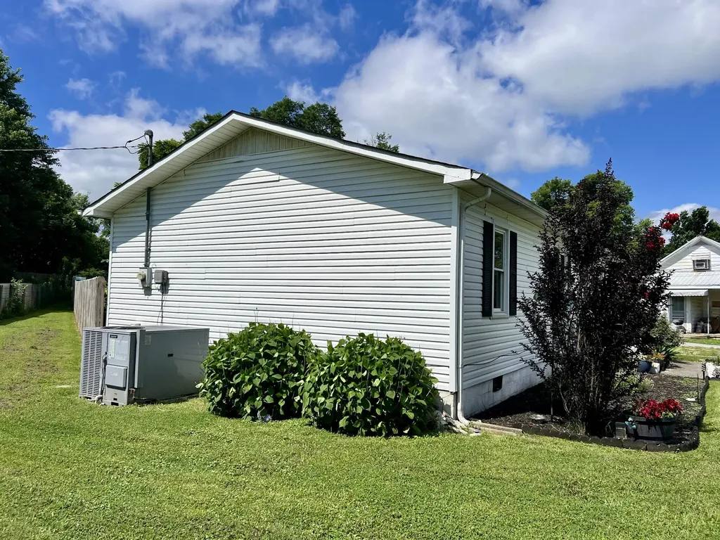 618 Coble Circle Shelbyville TN 37160