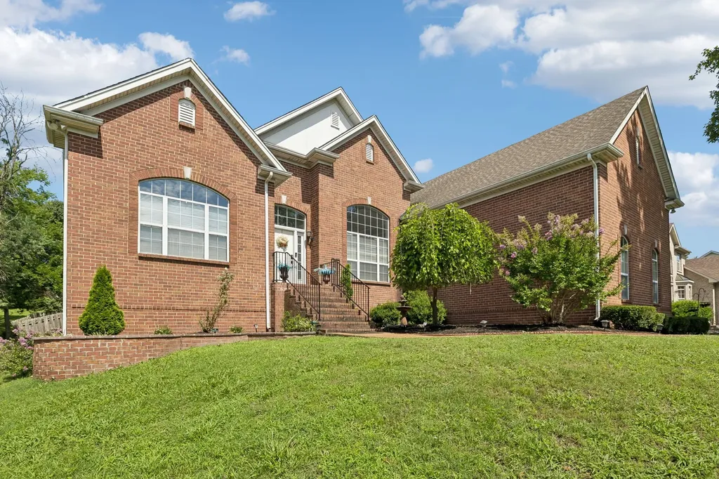 830 Loretta Drive Goodlettsville TN 37072