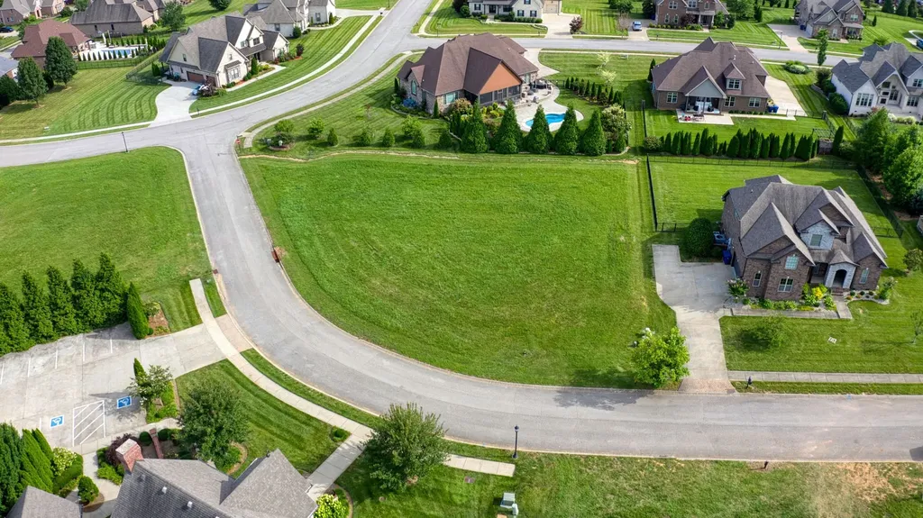 216 Hutchins Camp Trace Clarksville TN 37043
