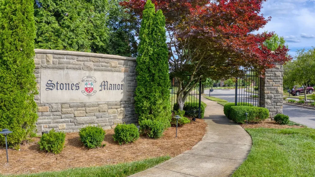 216 Hutchins Camp Trace Clarksville TN 37043