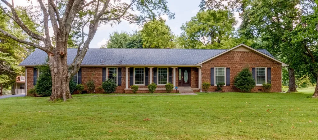 1735 Cedarcroft Drive Clarksville TN 37043