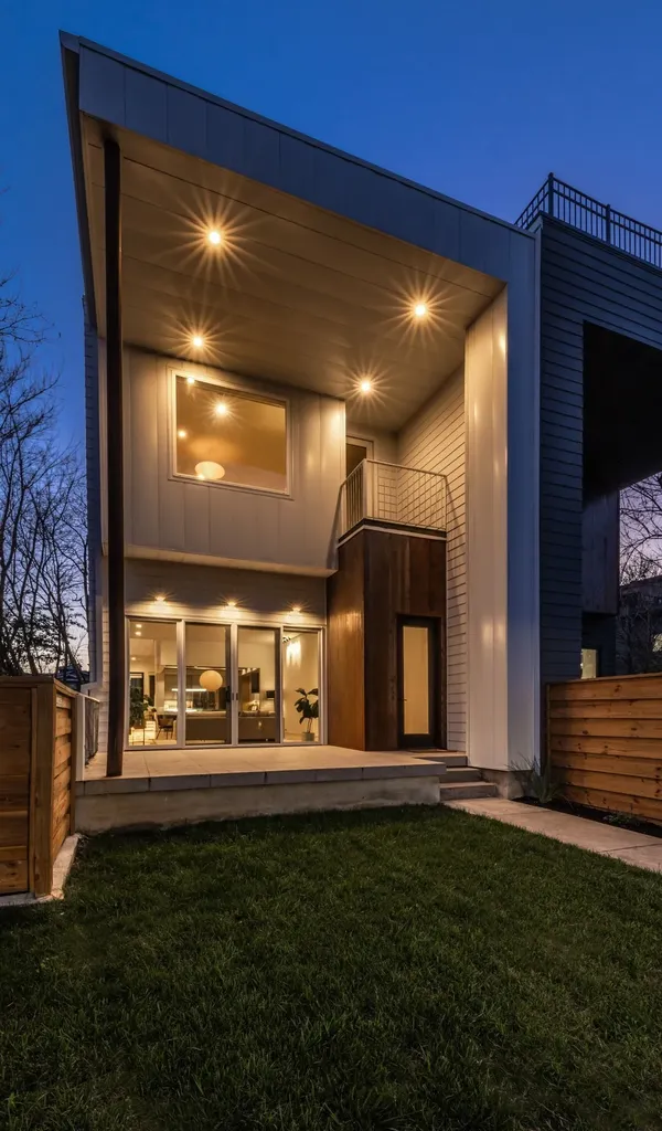 1610A 6th Ave, N Nashville TN 37208