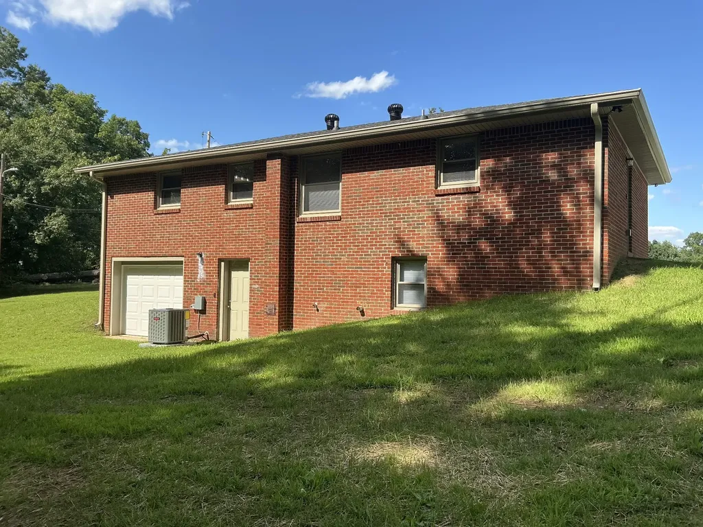 275 Attaway Road Clarksville TN 37040