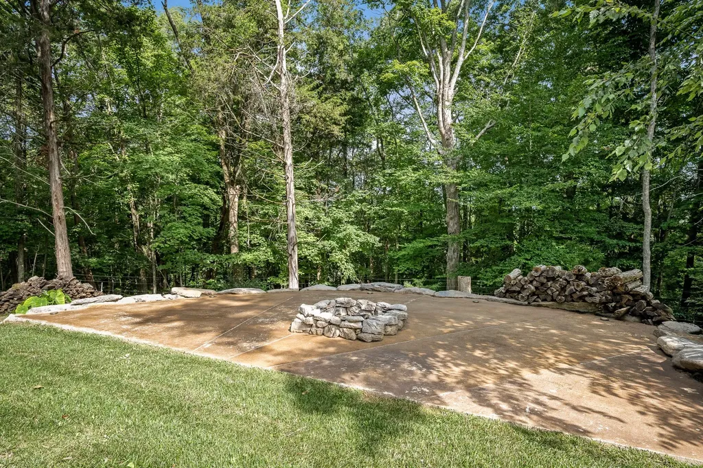 812 Tanglewood Drive Woodbury TN 37190