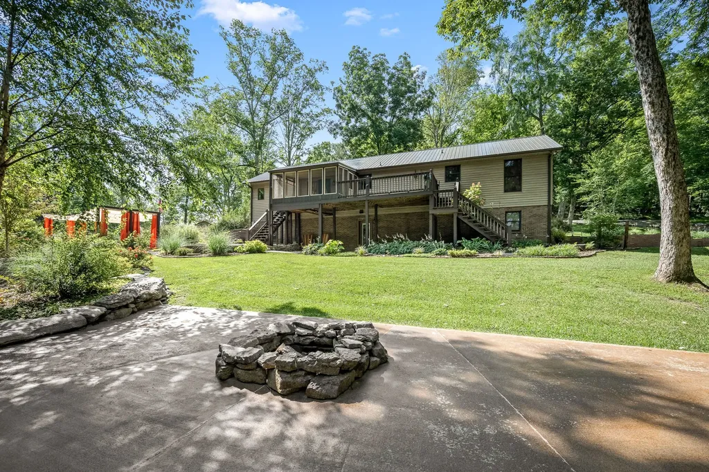 812 Tanglewood Drive Woodbury TN 37190