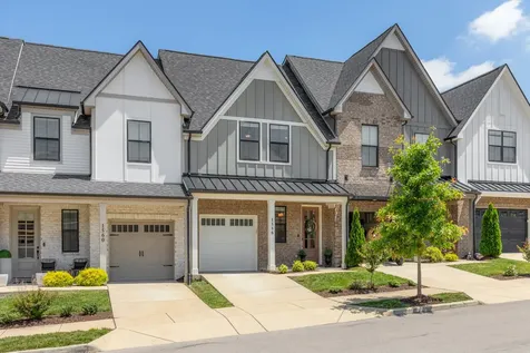 1556 Nickelby Place Thompsons Station TN 37179