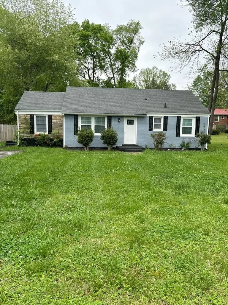 135 N Meadow Drive Clarksville TN 37043