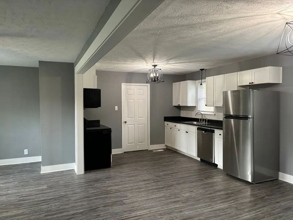 135 N Meadow Drive Clarksville TN 37043