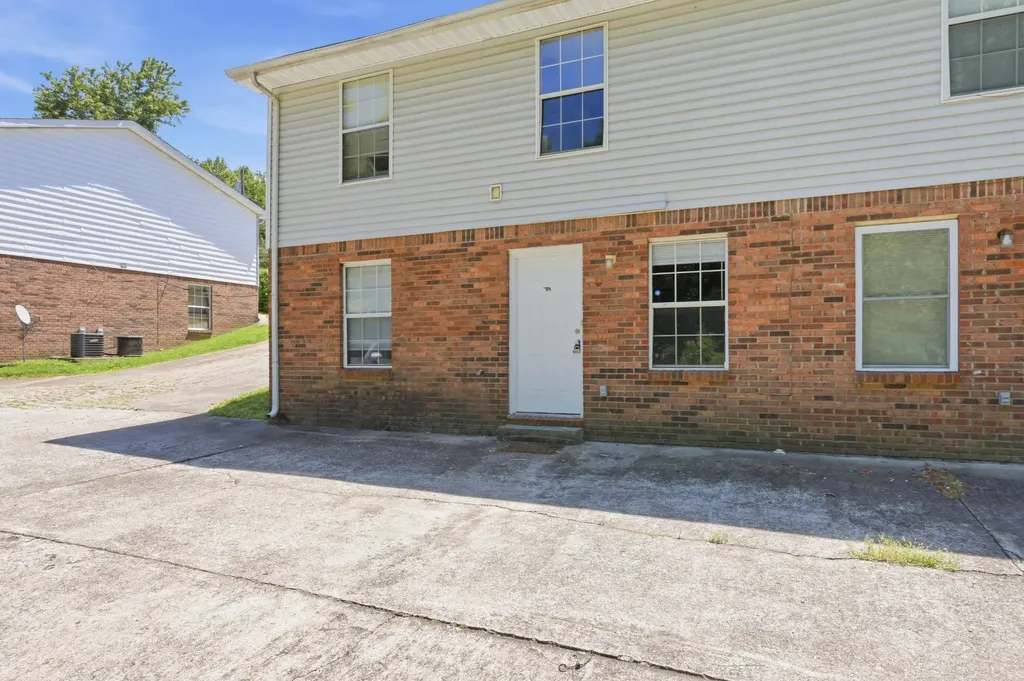 705 Peachers Drive Clarksville TN 37042