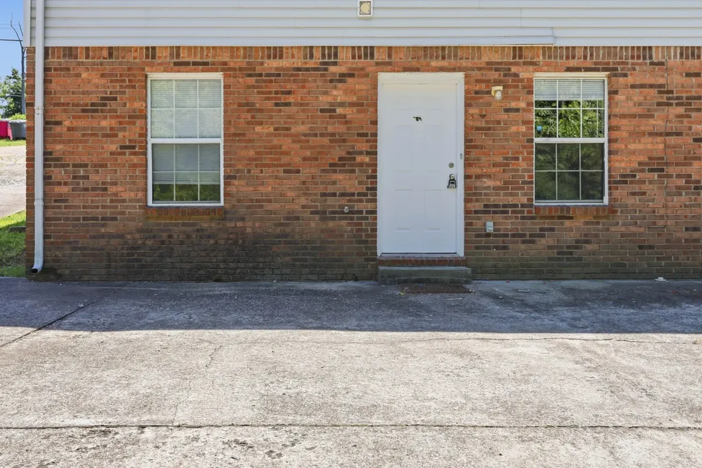 705 Peachers Drive Clarksville TN 37042