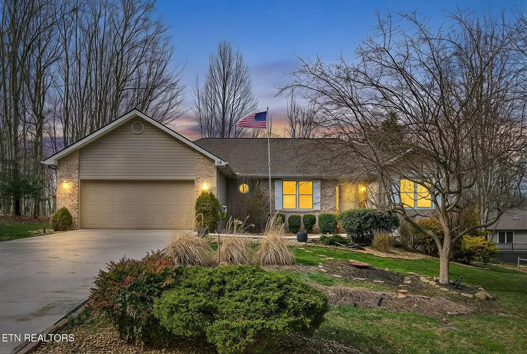 15 Ridge Crest Circle Crossville TN 38558