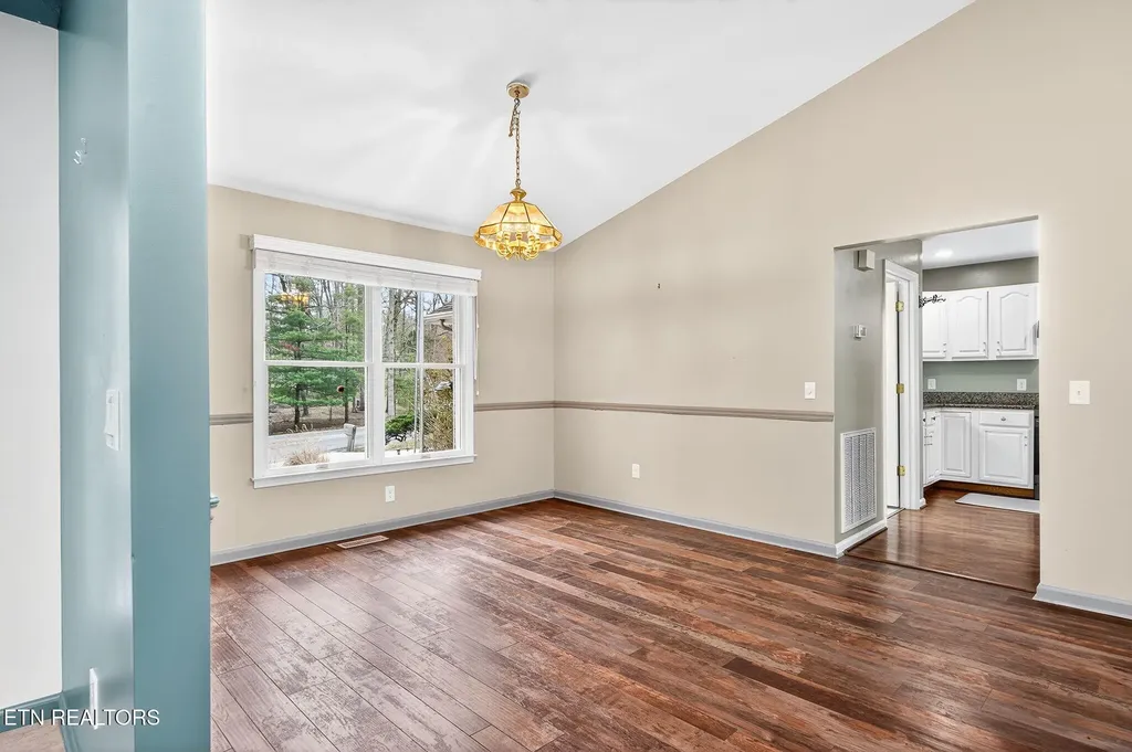 15 Ridge Crest Circle Crossville TN 38558
