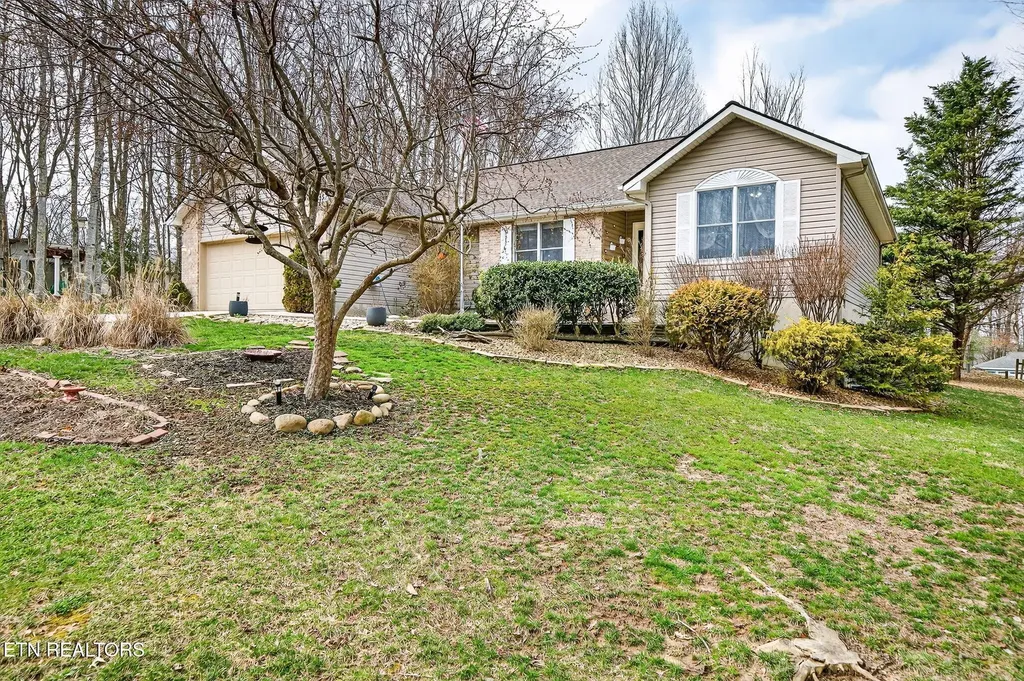 15 Ridge Crest Circle Crossville TN 38558