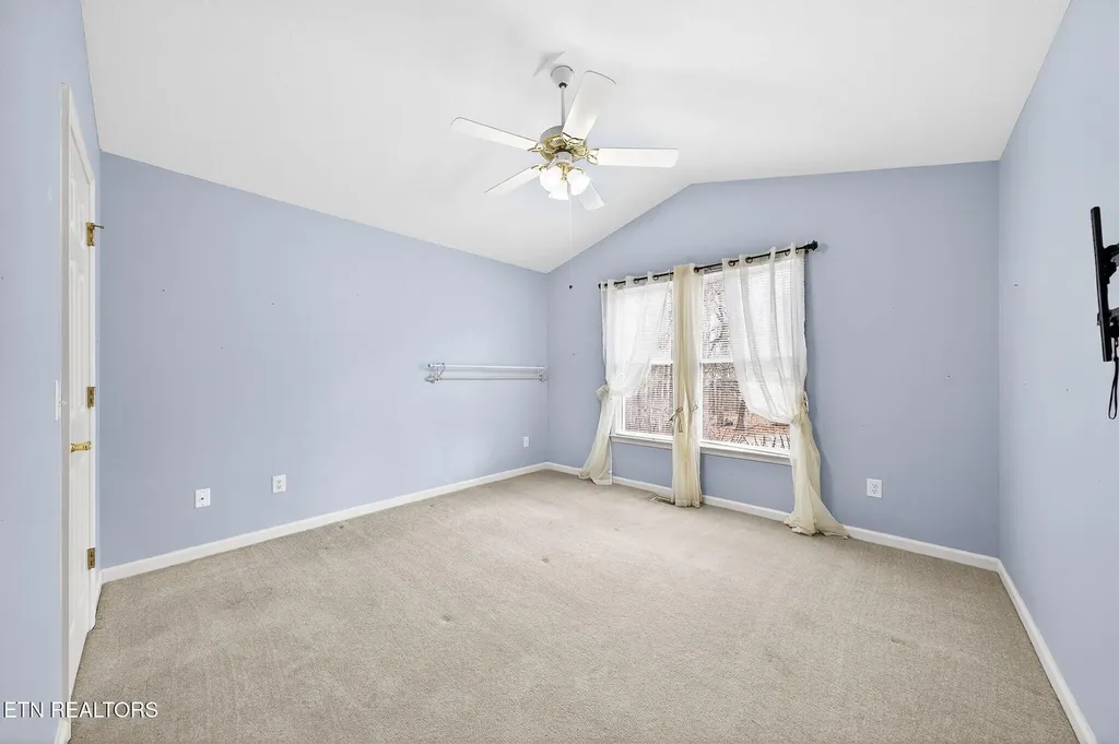 15 Ridge Crest Circle Crossville TN 38558
