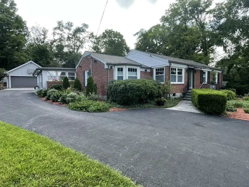 865 W Hillwood Drive Nashville TN 37205