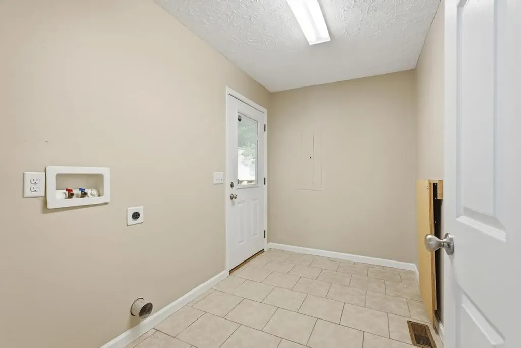 3142 Sparks Drive Cookeville TN 38506