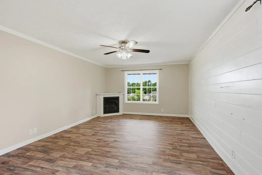 3142 Sparks Drive Cookeville TN 38506