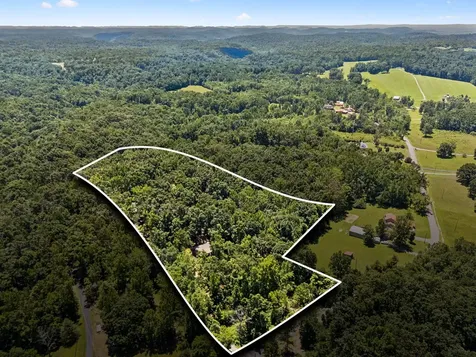 5833 Dewey Carr Road Bethpage TN 37022