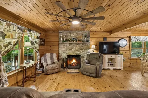 5833 Dewey Carr Road Bethpage TN 37022