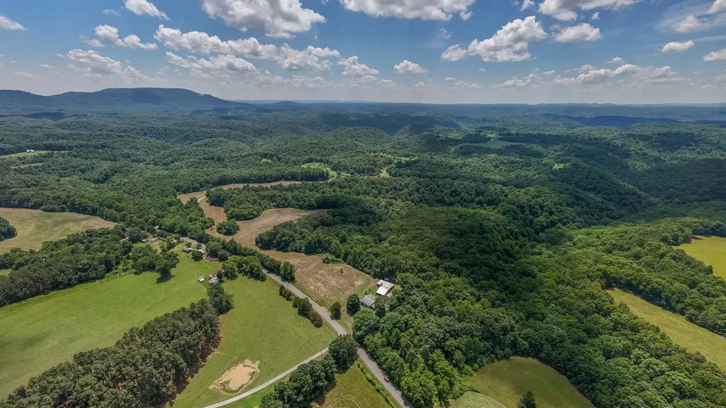 3772 Pea Ridge Road Liberty TN 37095