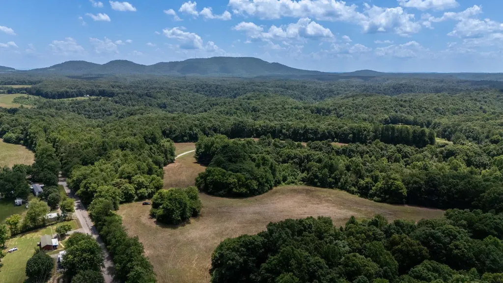 3772 Pea Ridge Road Liberty TN 37095