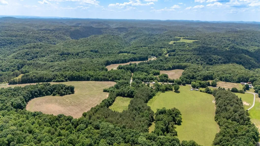 3772 Pea Ridge Road Liberty TN 37095