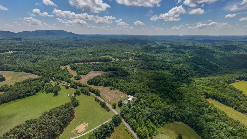 3772 Pea Ridge Road Liberty TN 37095
