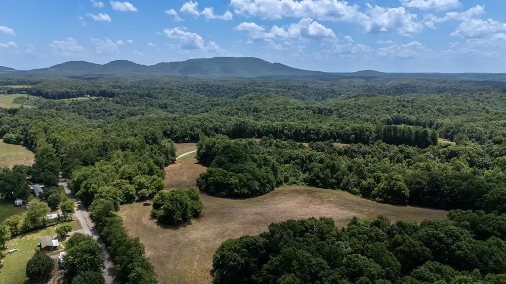 3772 Pea Ridge Road Liberty TN 37095
