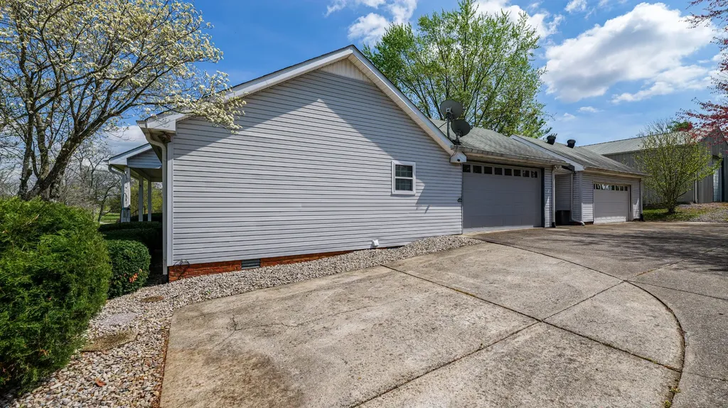 147 Flynn Road Gallatin TN 37066