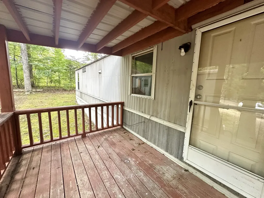 9329 Beeler Court Bon Aqua TN 37025