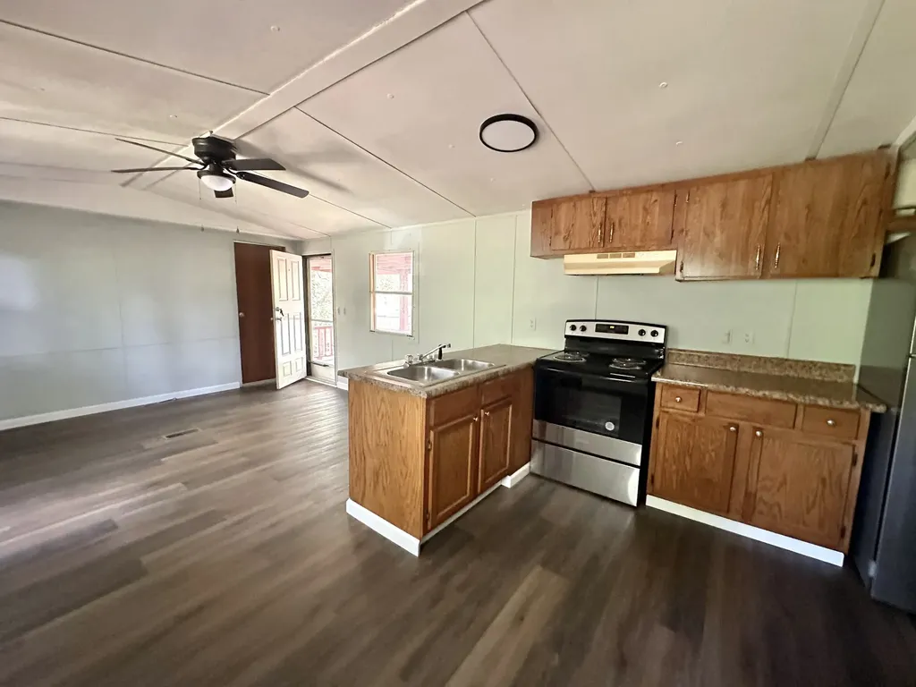 9329 Beeler Court Bon Aqua TN 37025