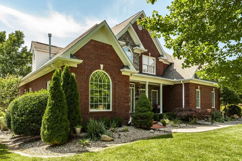 1820 Hygeia Road Greenbrier TN 37073