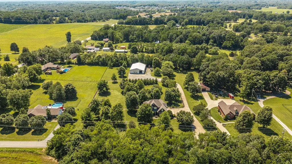 1820 Hygeia Road Greenbrier TN 37073