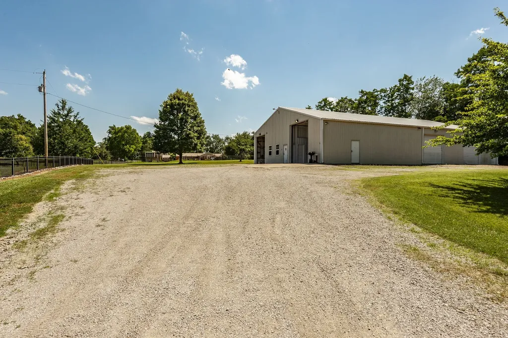 1820 Hygeia Road Greenbrier TN 37073