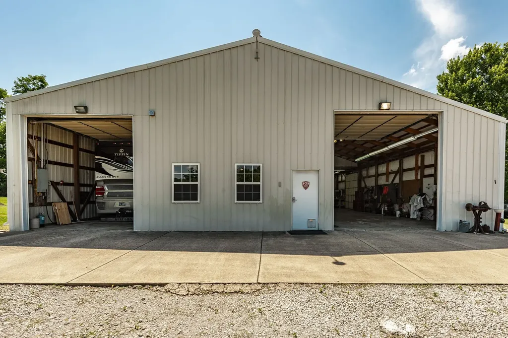 1820 Hygeia Road Greenbrier TN 37073