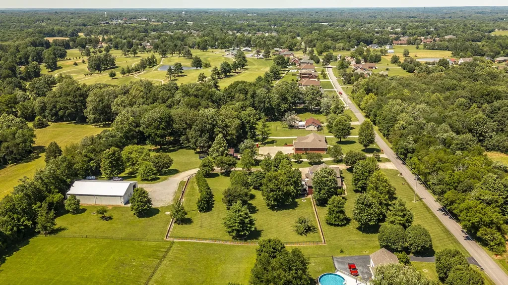 1820 Hygeia Road Greenbrier TN 37073