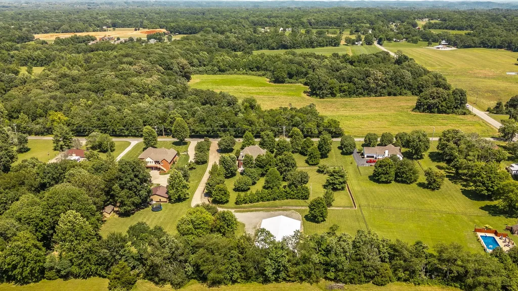 1820 Hygeia Road Greenbrier TN 37073