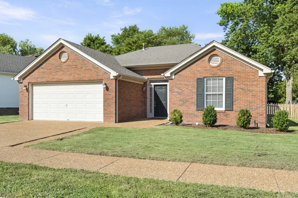 2024 Glastonbury Drive Franklin TN 37069