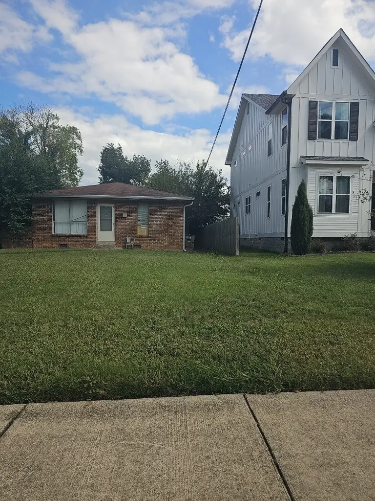 928 30th Ave, N Nashville TN 37209