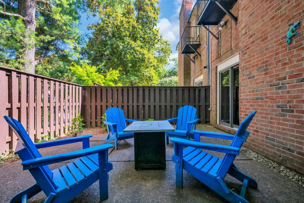 694 Timber Lane Nashville TN 37215
